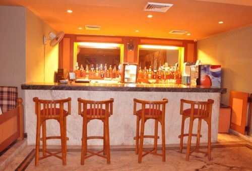 ホテル グランド コンティネンタル Allāhābād Junction エクステリア 写真